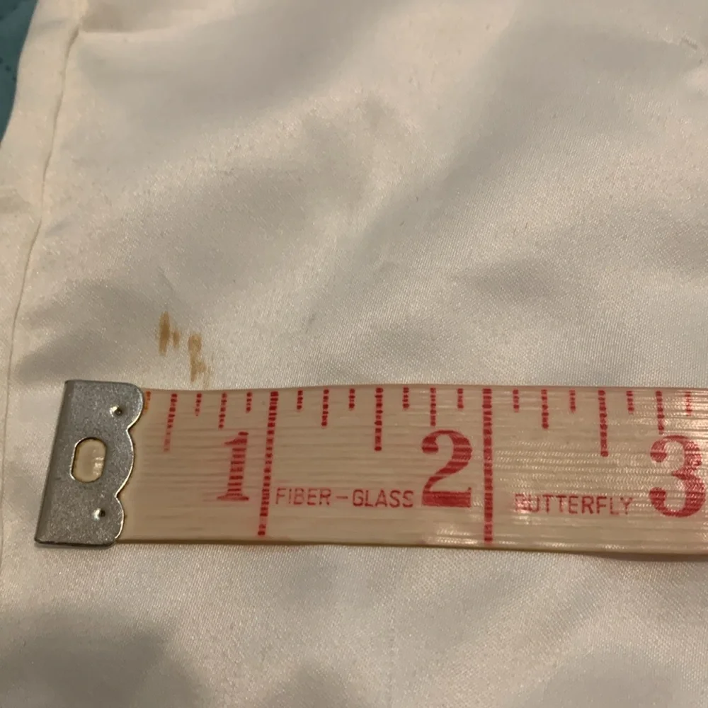 Gucci Satin Dust Bag. PreOwned See pictures for measurements. Has small stain